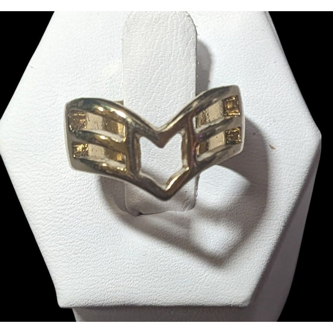 Gold Tone Slotted Chevron Fashion Ring Size 5 3/4