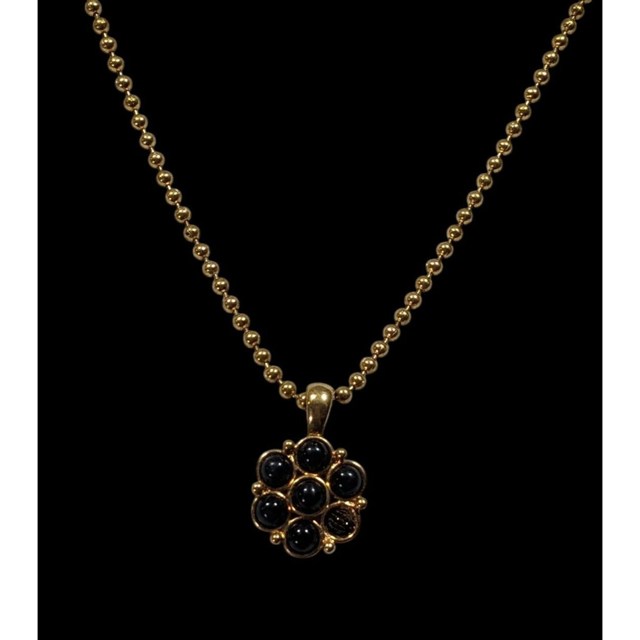 Elegant Retro Black And Gold Tone Flower Pendant Necklace