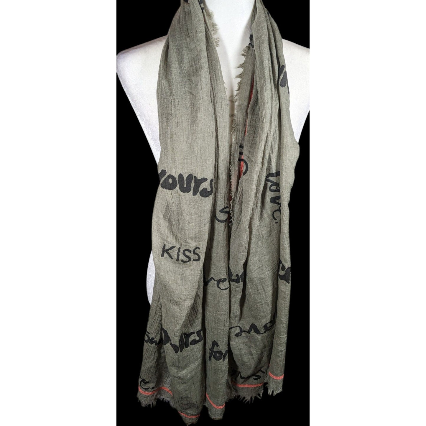 Codello Grey Love Print Scarf With Pink Contrast Stitching