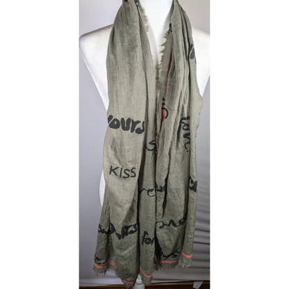 Codello Grey Love Print Scarf With Pink Contrast Stitching