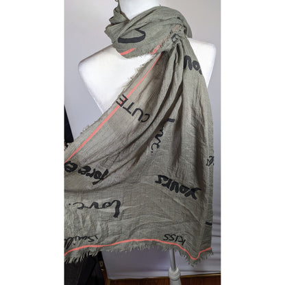 Codello Grey Love Print Scarf With Pink Contrast Stitching