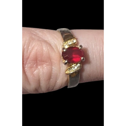 Elegant Gold Tone Ring With Red And Clear Stones Size 7