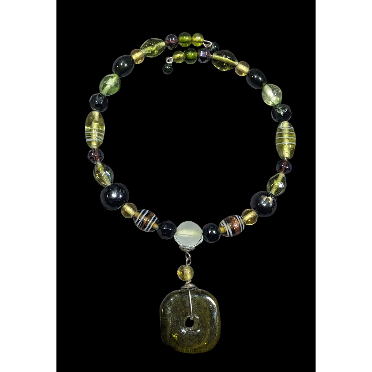 Chunky Retro Green Glass Beaded Coil Necklace