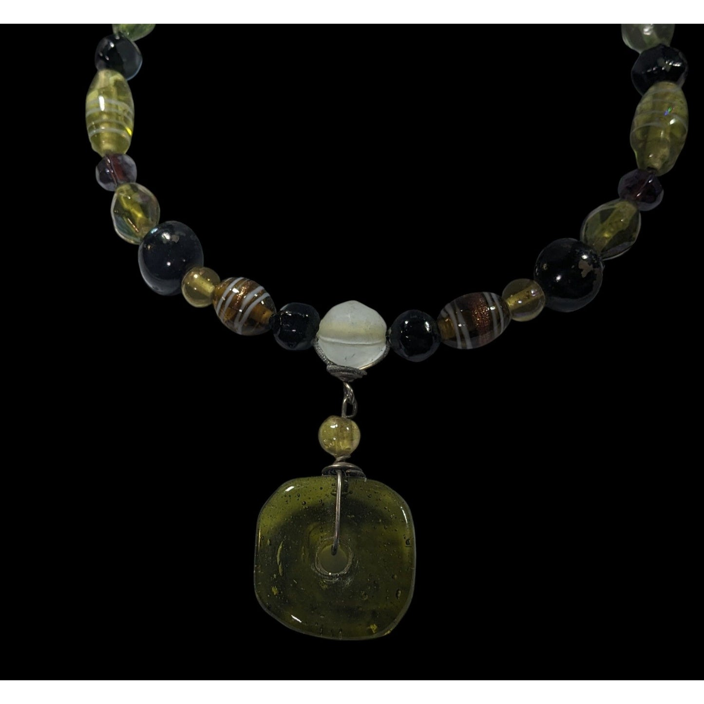 Chunky Retro Green Glass Beaded Coil Necklace