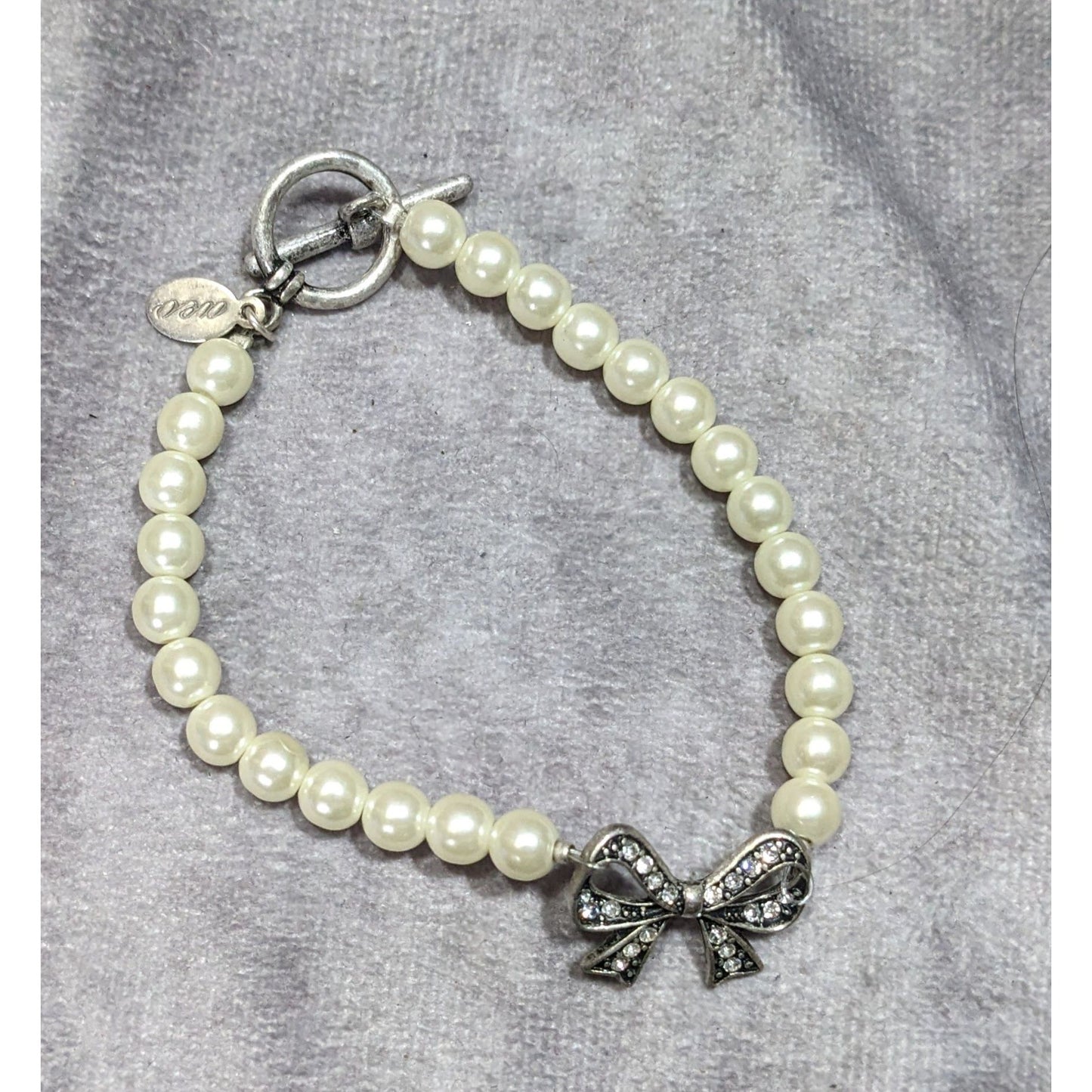 AEO Y2K Coquette Faux Pearl Bracelet With Rhinestone Bow Charm & Toggle Clasp