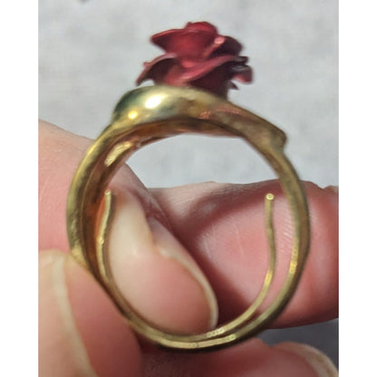 Vintage Open Heart Red Rose Gold Tone Fashion Ring Size 6