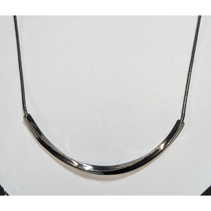 Minimalist Modernist Silver Tone Twisted Curved Bar Necklace Geometric Jewelry