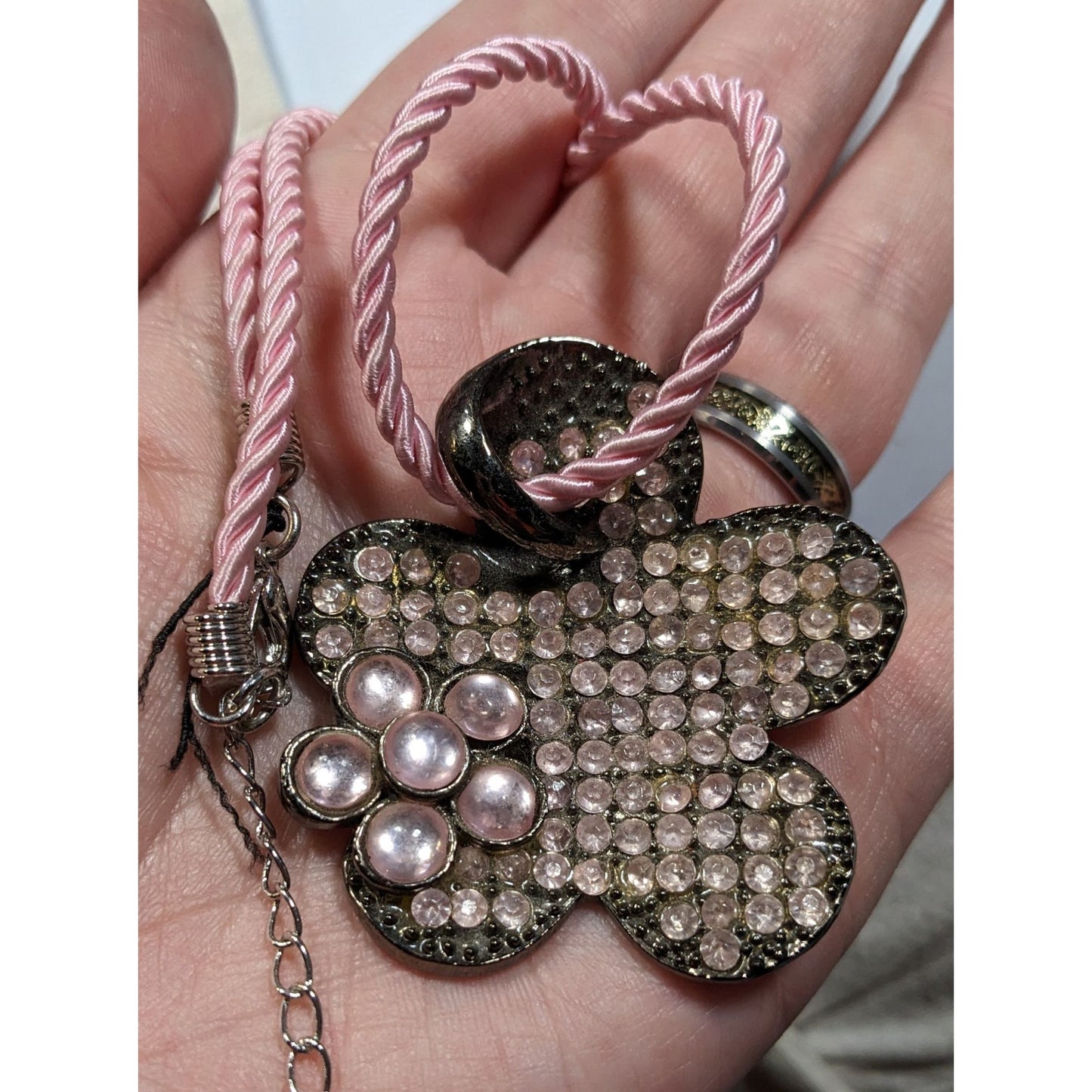 Vintage 90s Retro Pink Flower Pendant Necklace