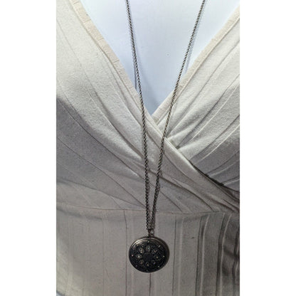 Bohemian Vintage Y2K AEO Floral Engraved Silver Tone Pendant Necklace