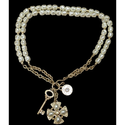 Elegant Glam Faux Pearl Hammered Gold Tone Charm Necklace