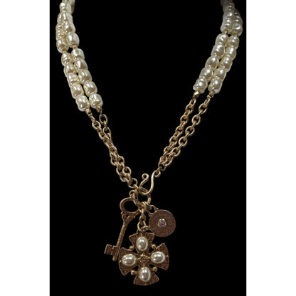 Elegant Glam Faux Pearl Hammered Gold Tone Charm Necklace