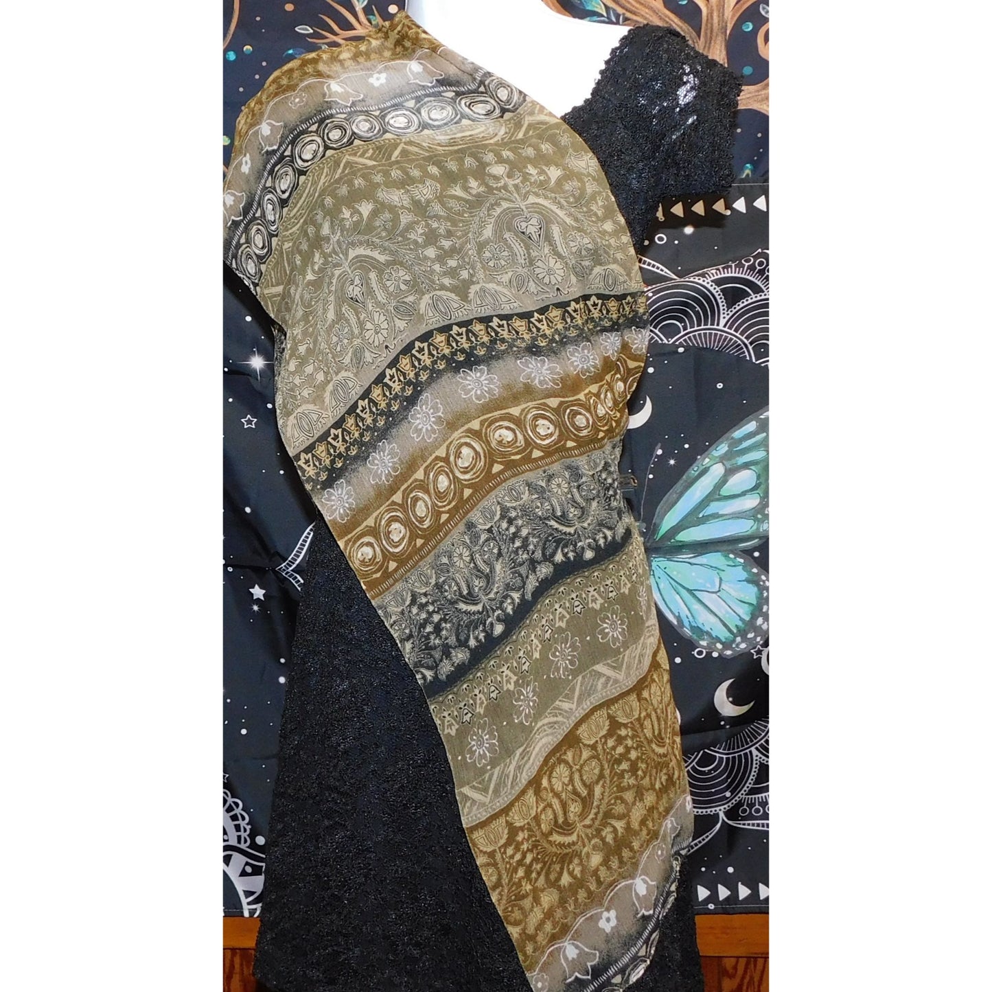 Renaissance-Inspired Floral Scarf Sheer Beige & Black