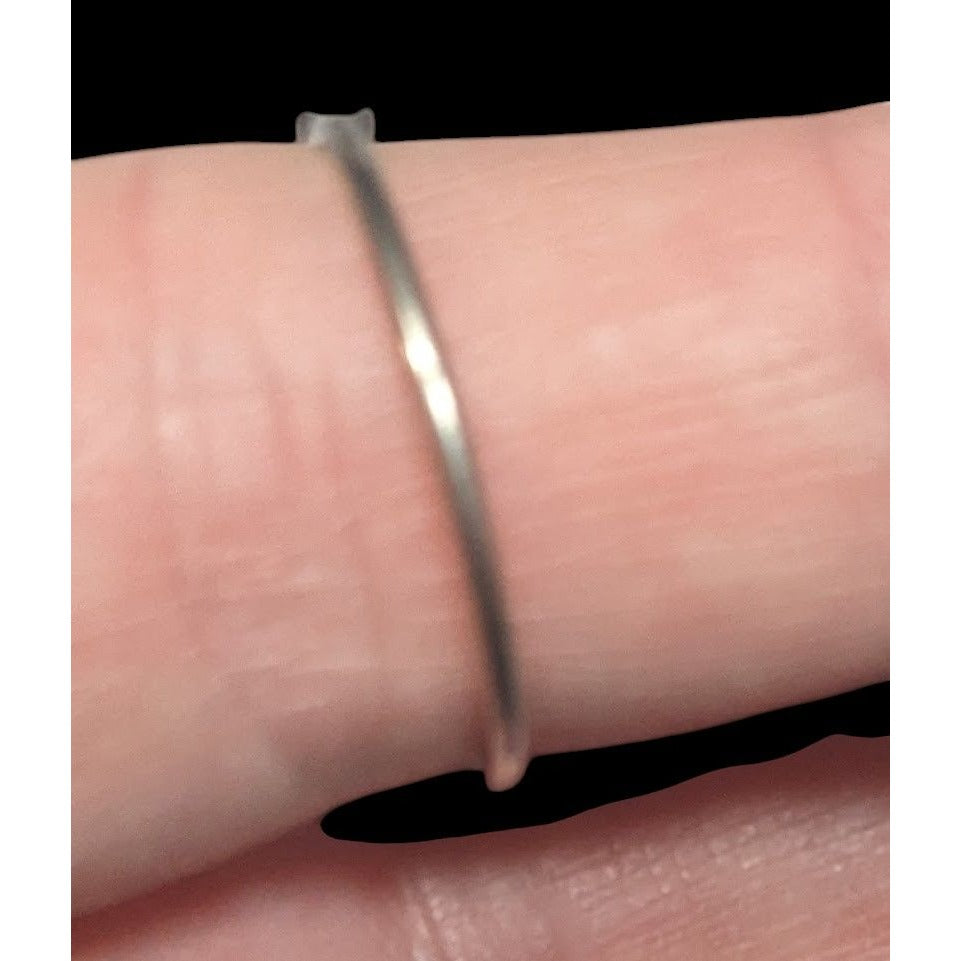 Simple Elegant Rhinestone Line Silver Tone Ring Size 8 1/4