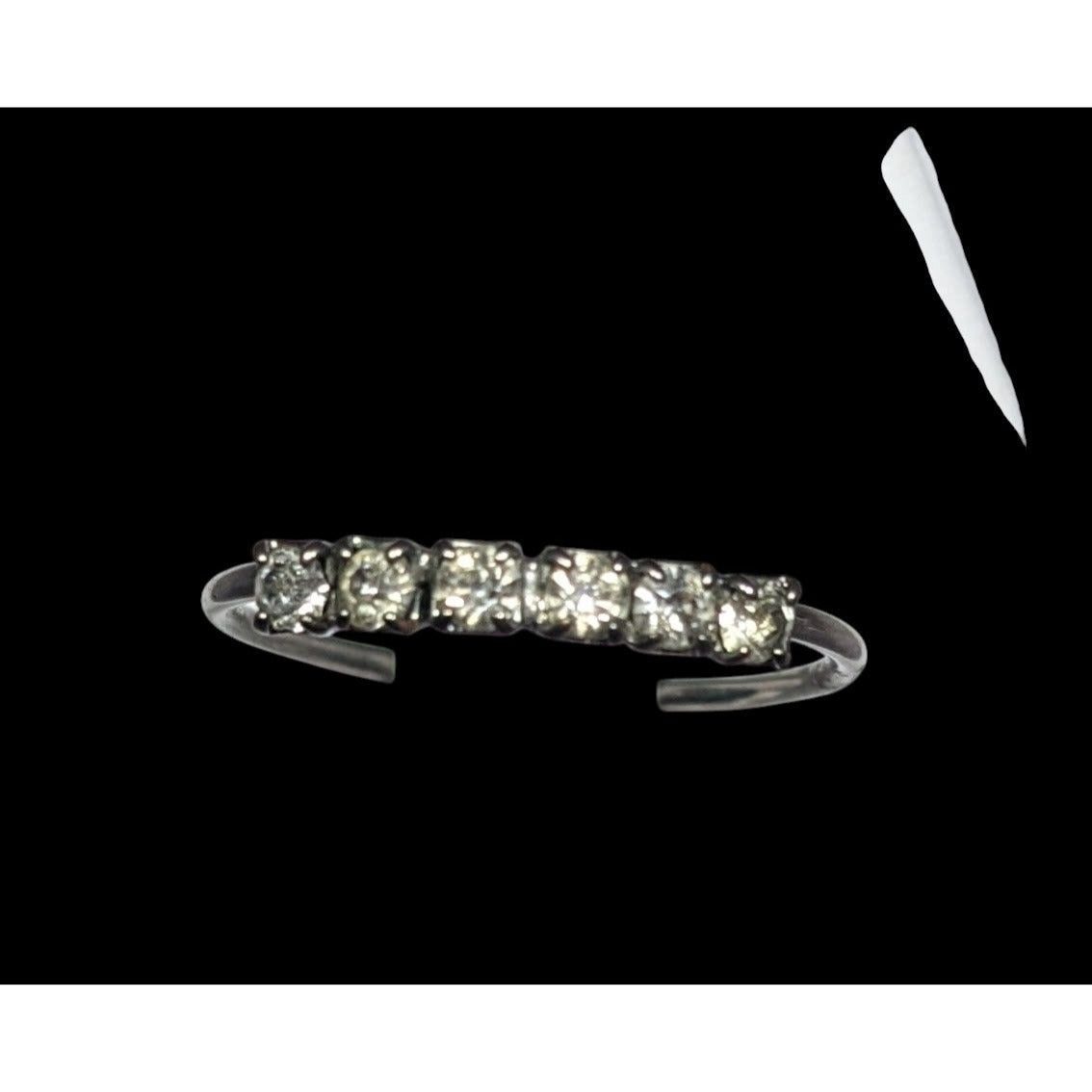Simple Elegant Rhinestone Line Silver Tone Ring Size 8 1/4