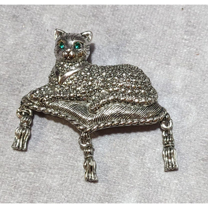 Vintage 90s Silver Tone Cat On A Pillow Brooch