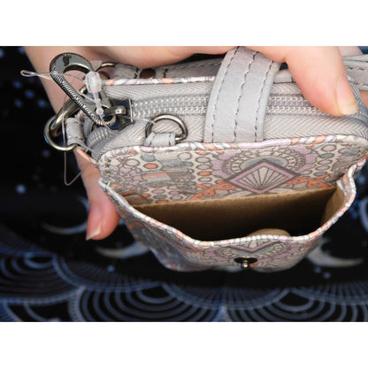 Sakroots Smartphone Artist Circle Wristlet