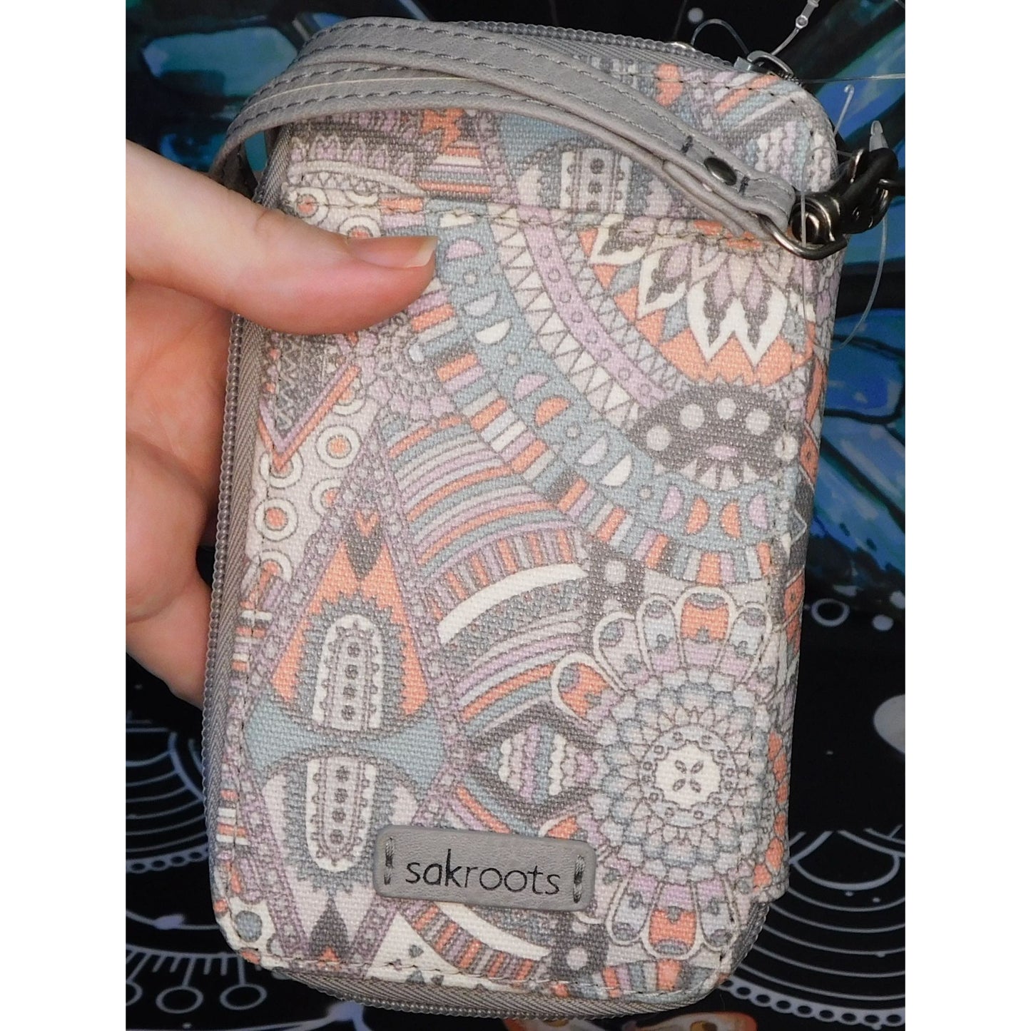 Sakroots Smartphone Artist Circle Wristlet
