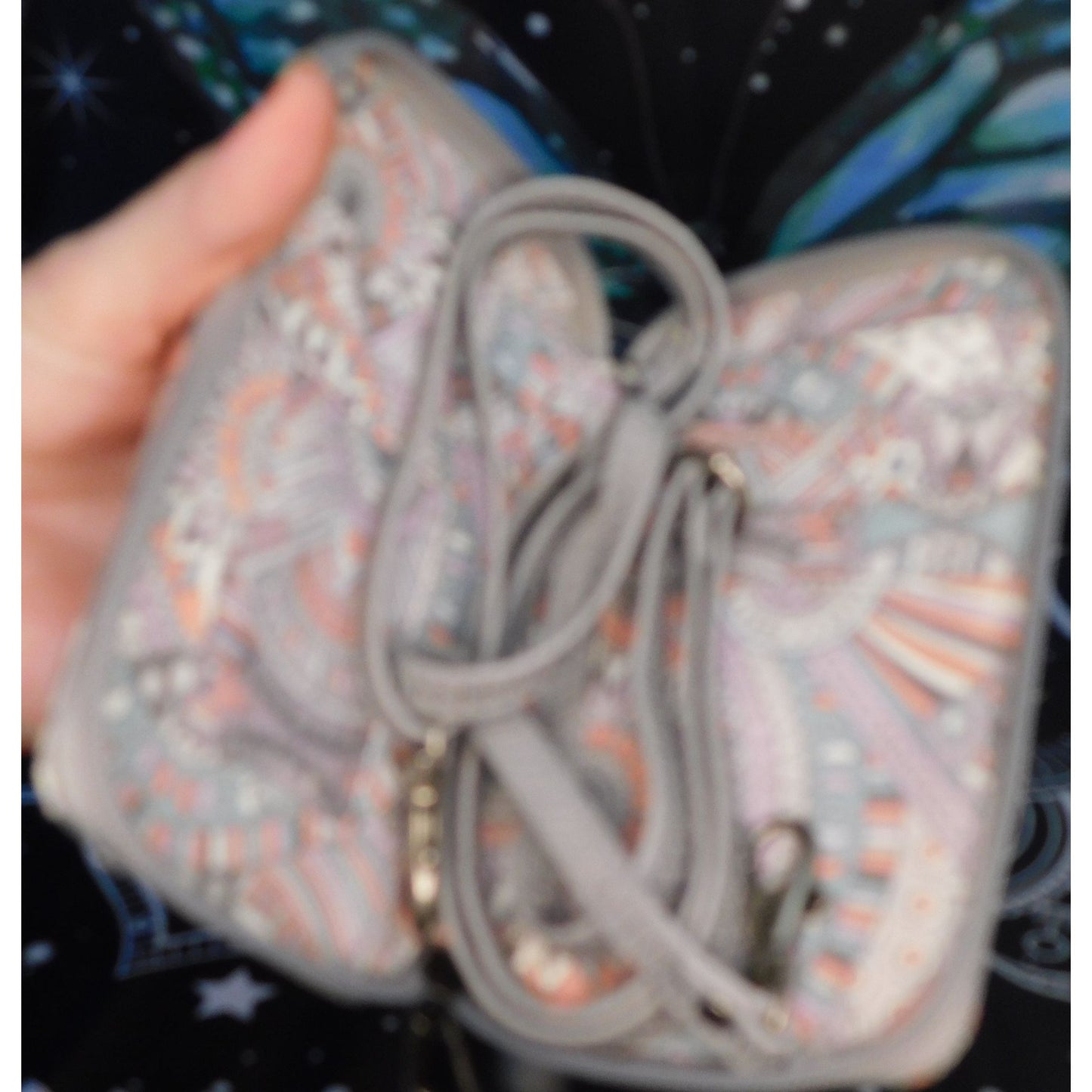 Sakroots Smartphone Artist Circle Wristlet