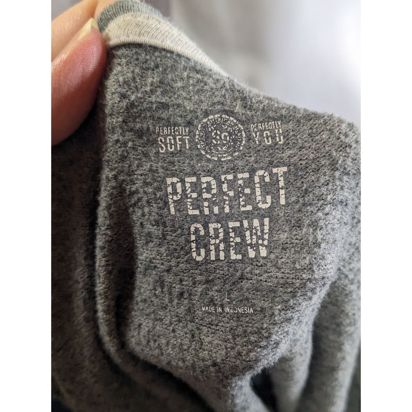 SO Perfect Crew Gray Star Print Lace-Up Sweatshirt Size L Made In Indonesia Soft Cotton Blend Casual Style