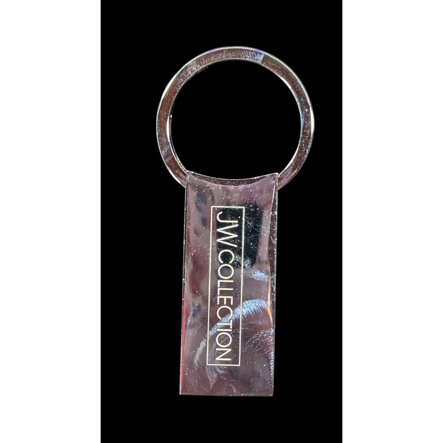 JW Collection Sleek Bright Silver Tone Keychain