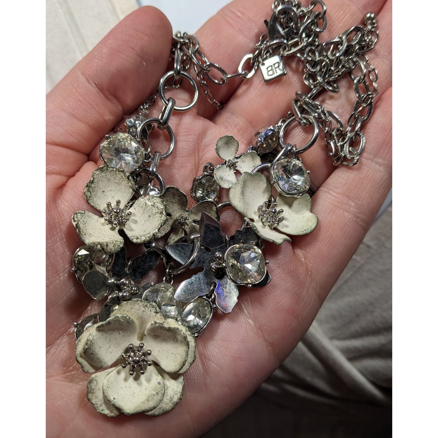 Banana Republic Preppy Floral White And Silver Tone Multilayer Necklace