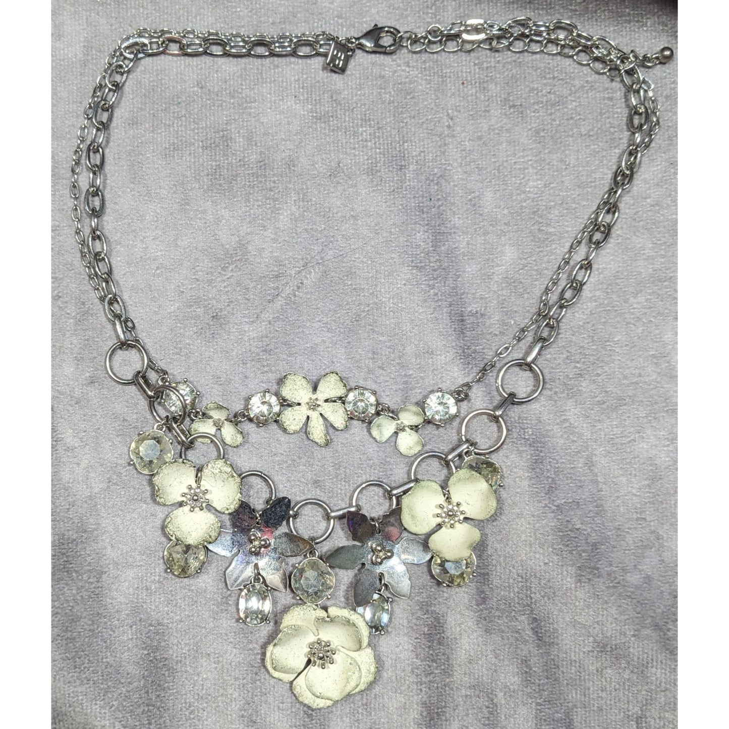 Banana Republic Preppy Floral White And Silver Tone Multilayer Necklace