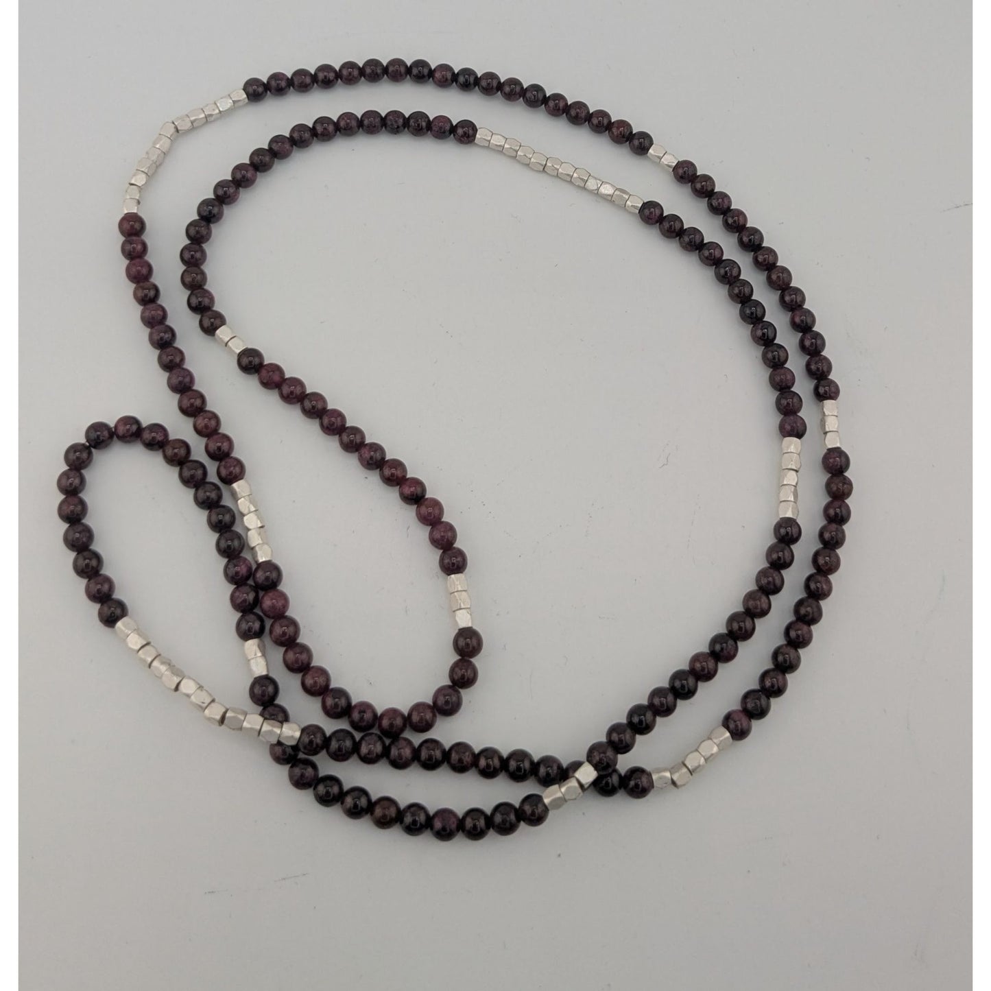 Bohemian Purple Agate Stretch Necklace With Silver Tone Accents