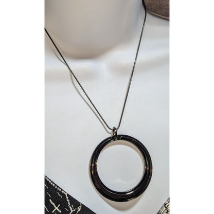 Modern Minimalist Metal Black Silver Tone Circle Pendant Necklace 16 Inch