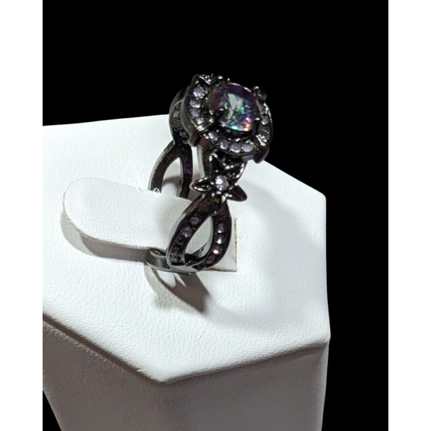 Gothic Purple Gemmed Ring With Star Accents Size 7.75