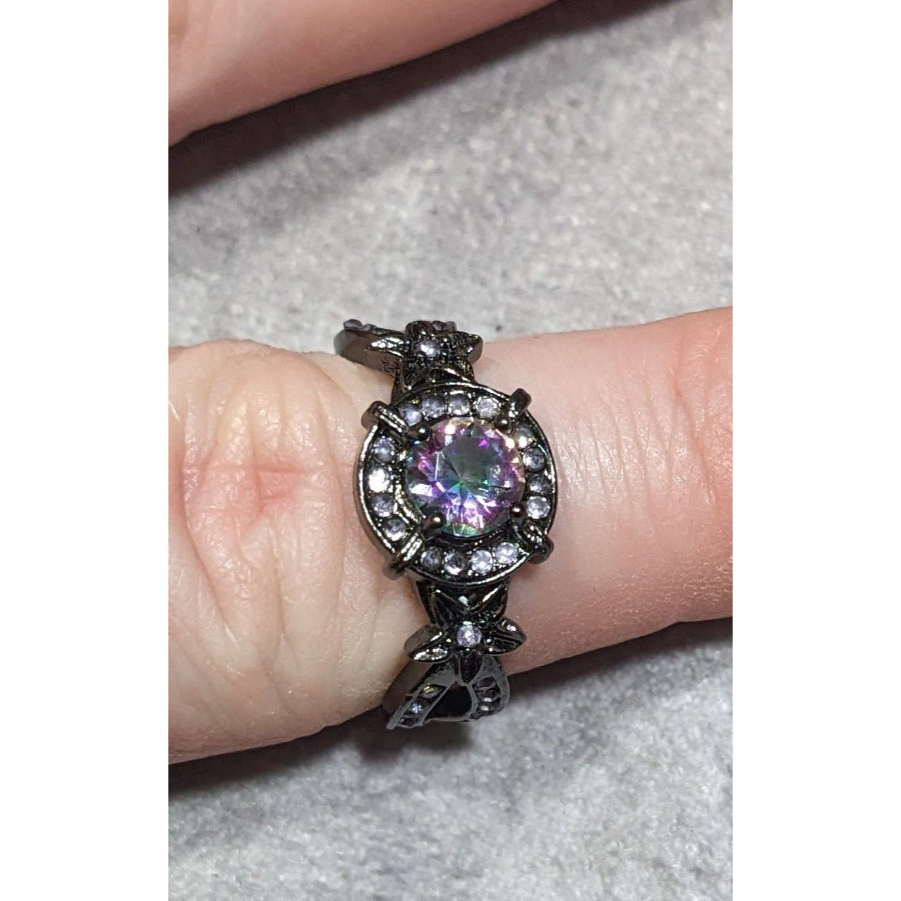 Gothic Purple Gemmed Ring With Star Accents Size 7.75