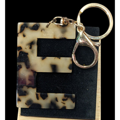 Tortoise Pattern Large Letter E Fashion Keychain
