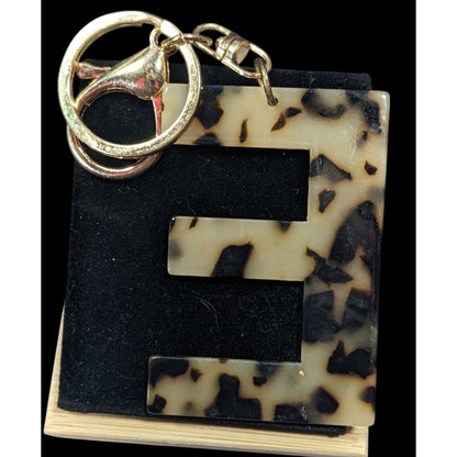 Tortoise Pattern Large Letter E Fashion Keychain