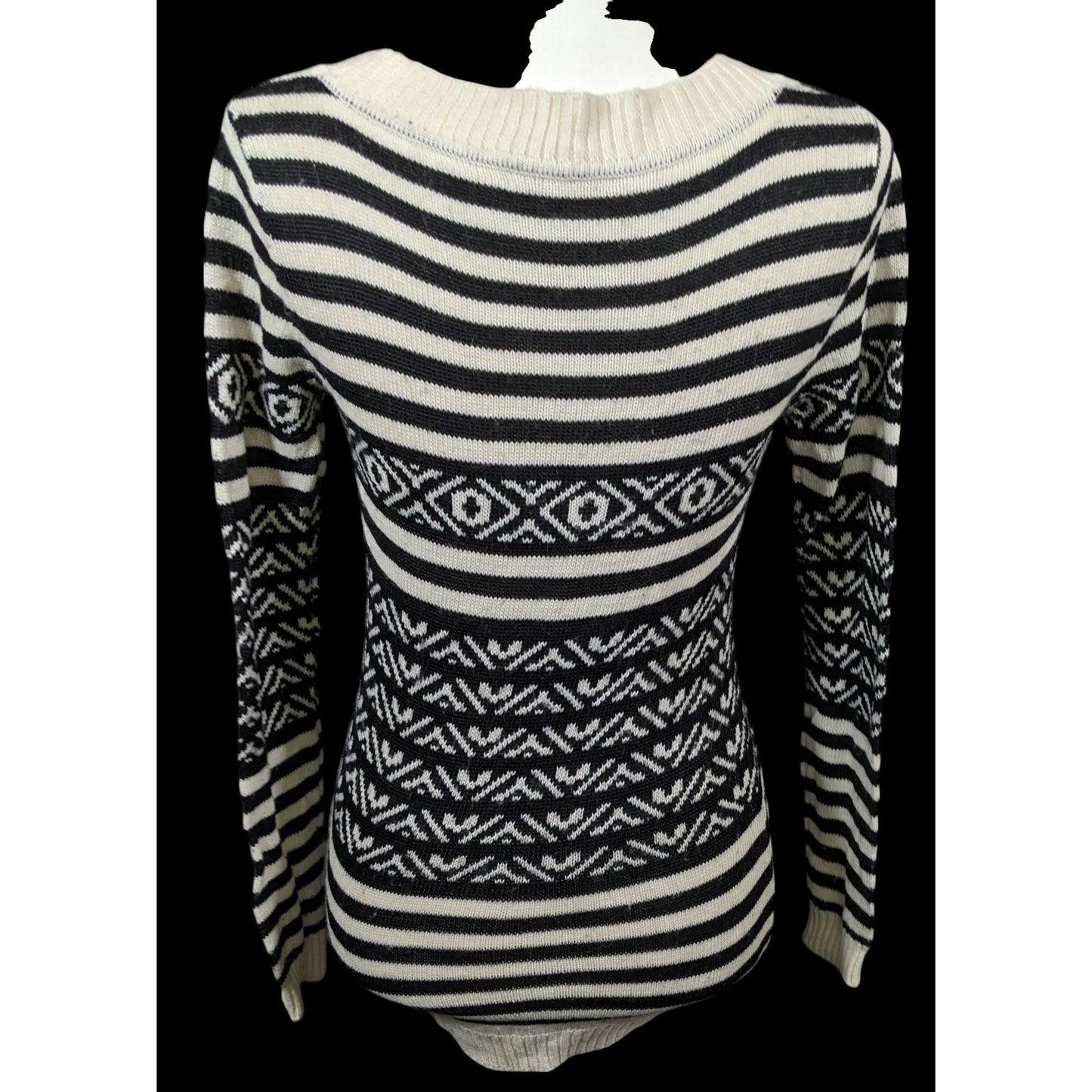 Trendy Warm Black And White V Neck Sweater by BB Dakota