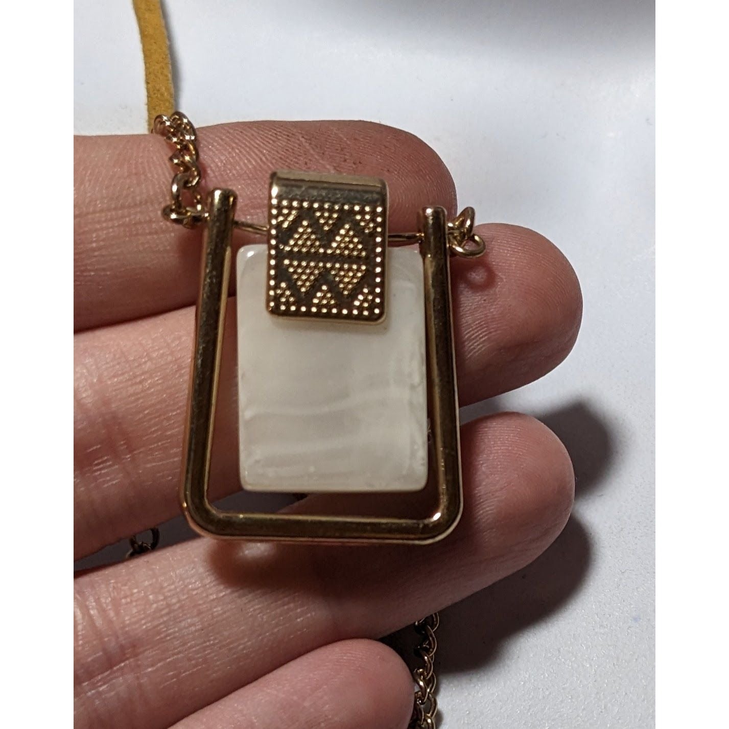 Unique Stone Swivel Gold Suede Pendant Necklace