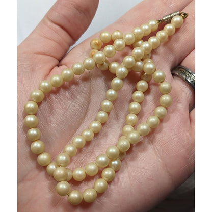 Vintage Faux Shimmer Pearl Beaded Necklace