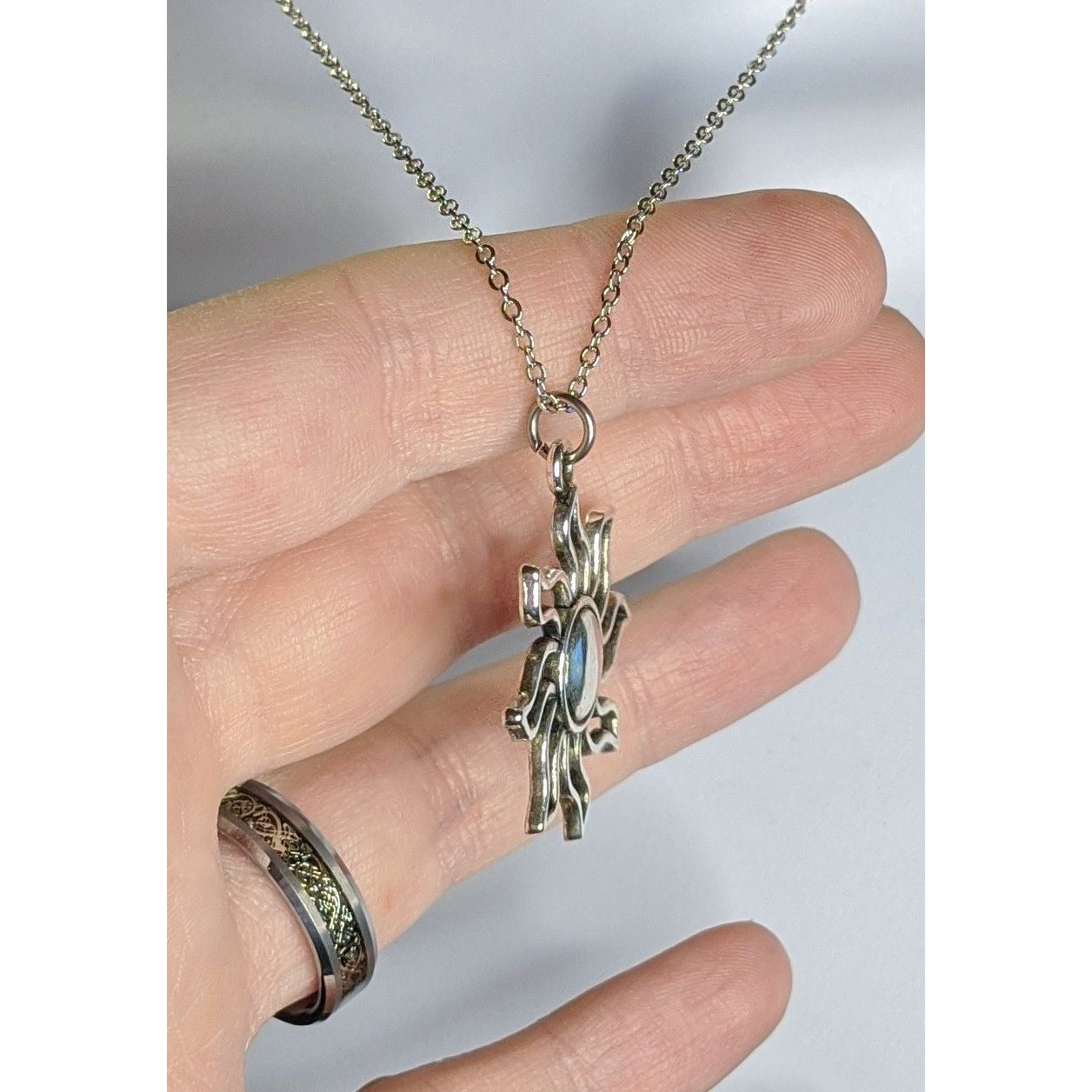 Vintage 90s Sun Silver Tone Pendant Necklace