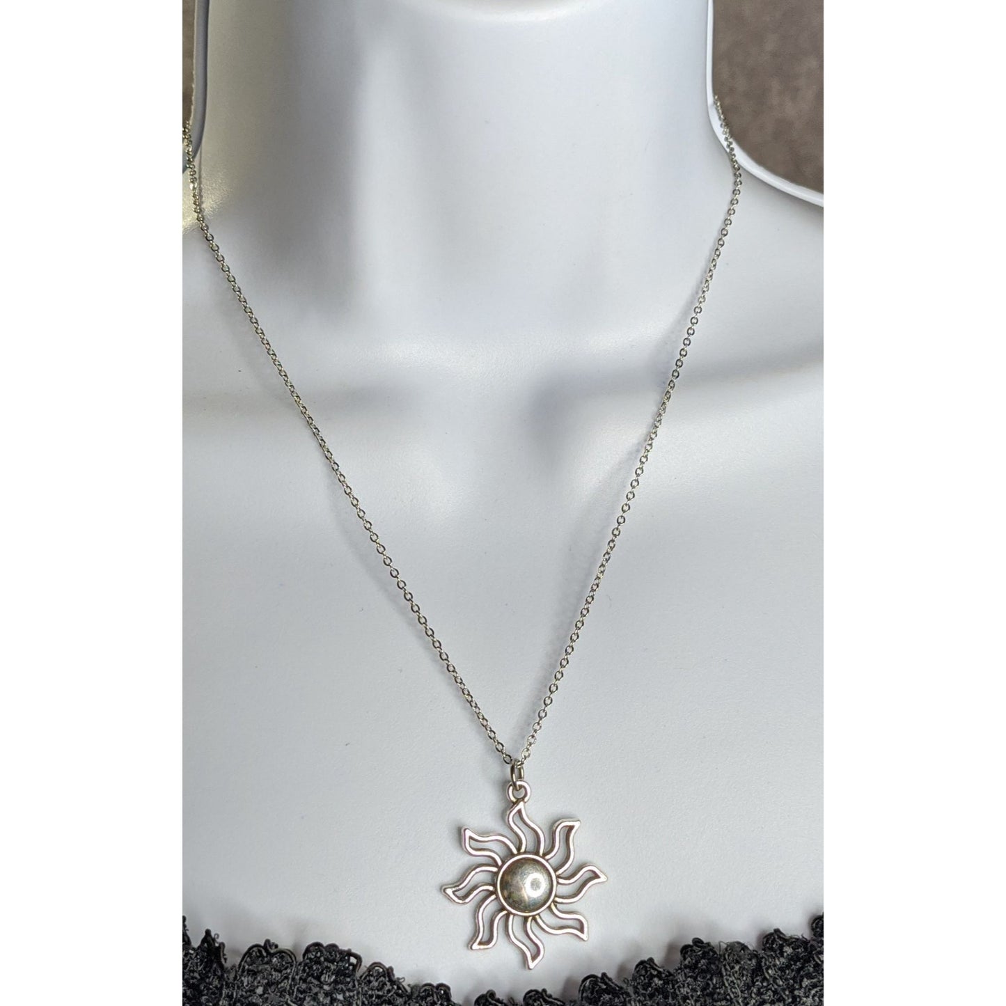 Vintage 90s Sun Silver Tone Pendant Necklace