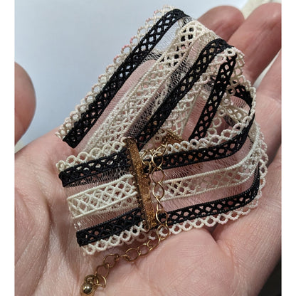 Gothic Lolita Black And White Lace Choker
