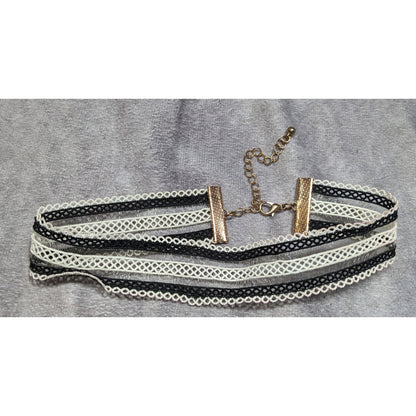 Gothic Lolita Black And White Lace Choker