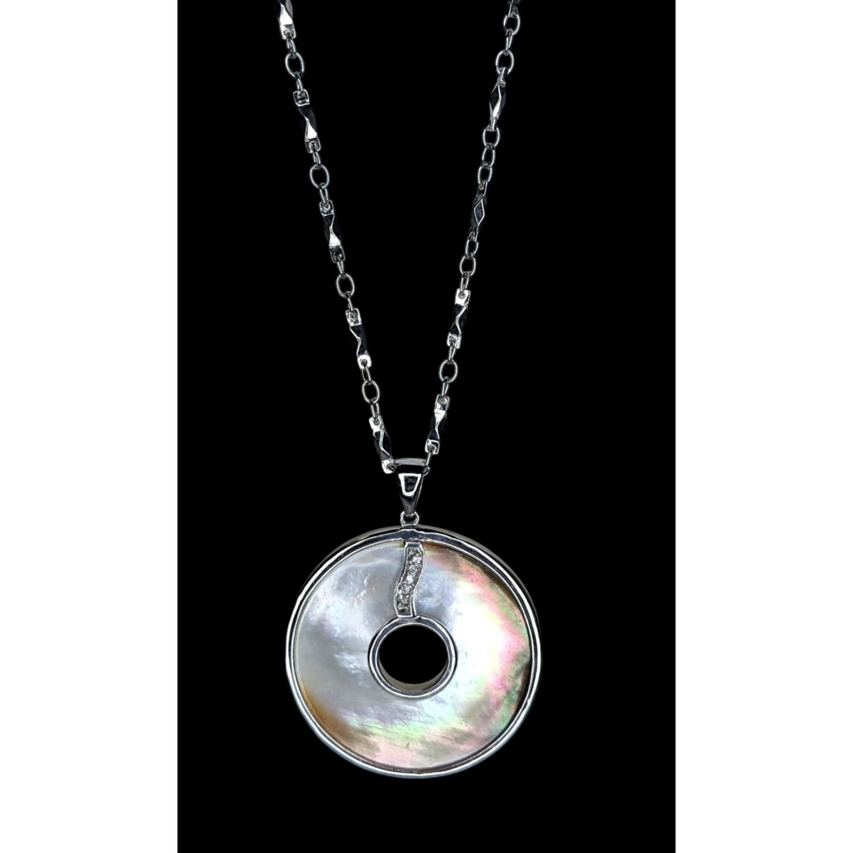 Vintage Boho Mod Cookie Lee Mother of Pearl Disc Pendant Necklace