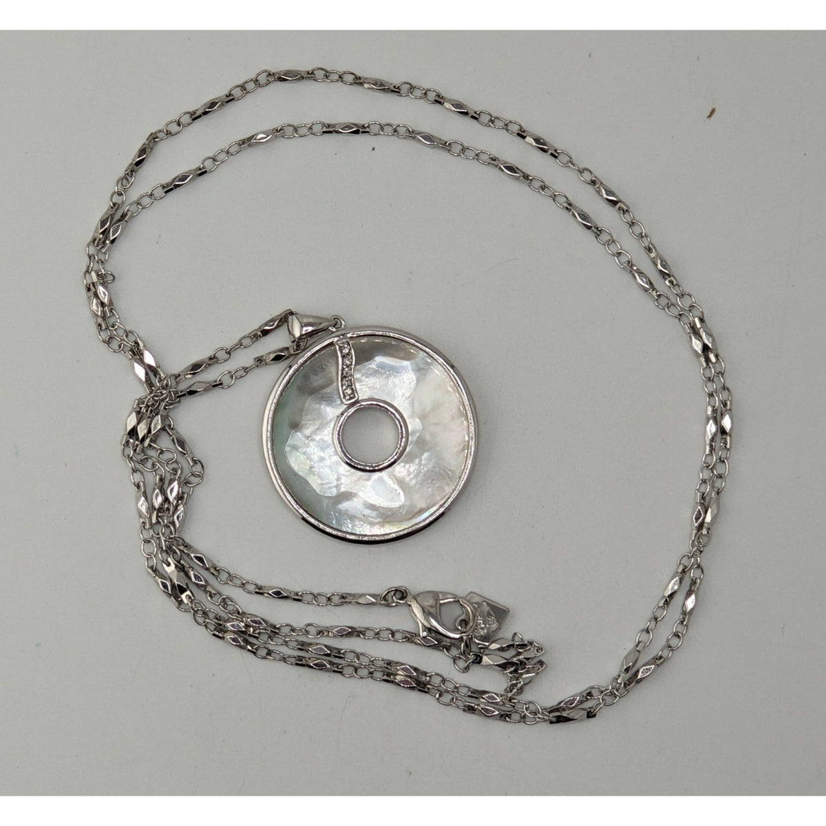 Vintage Boho Mod Cookie Lee Mother of Pearl Disc Pendant Necklace