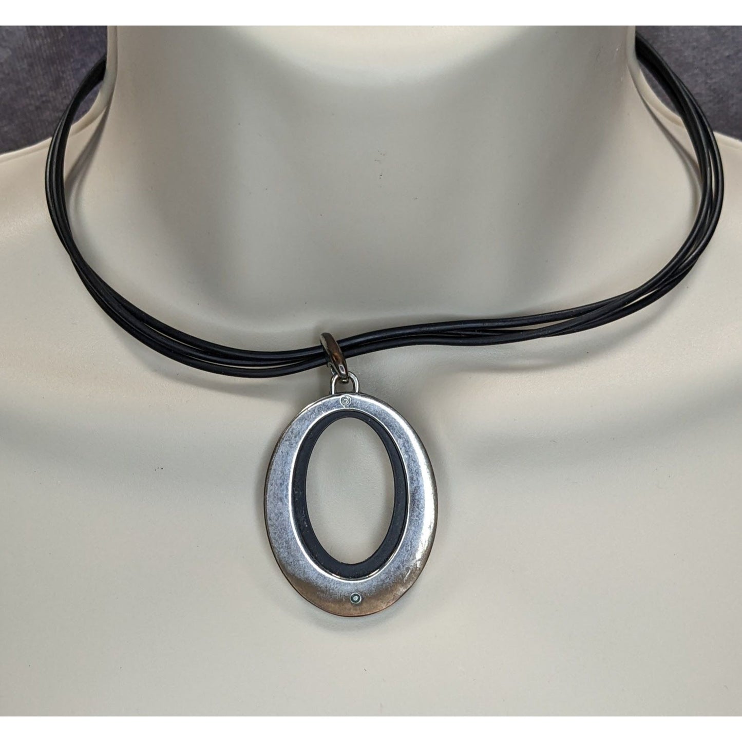Nine West Reversible Oval Pendant Necklace Black Silver Modern Mod