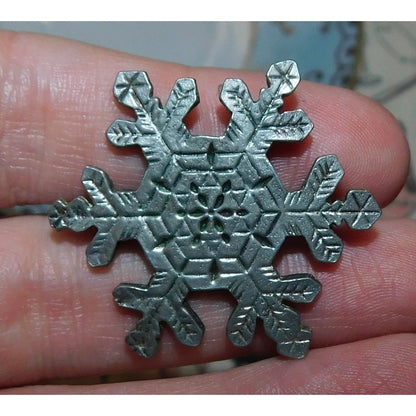 Vintage Metal Snowflake Brooch Silver Tone With Engraved Details