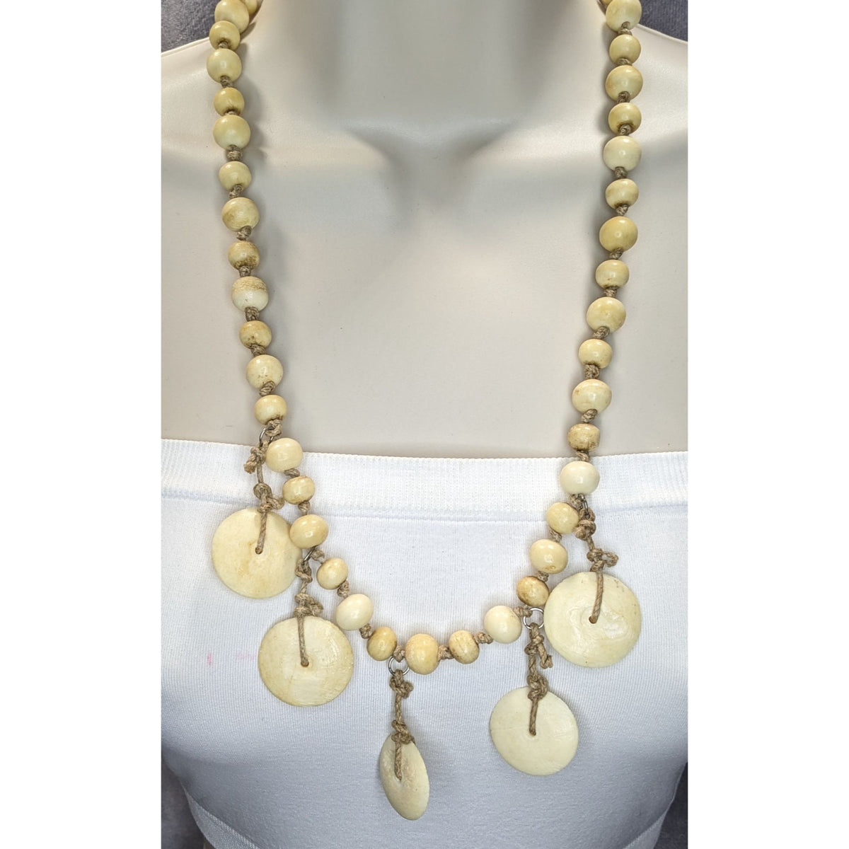 90s Boho Tribal Vintage Beaded Disc Dangle Statement Necklace Cream Tan