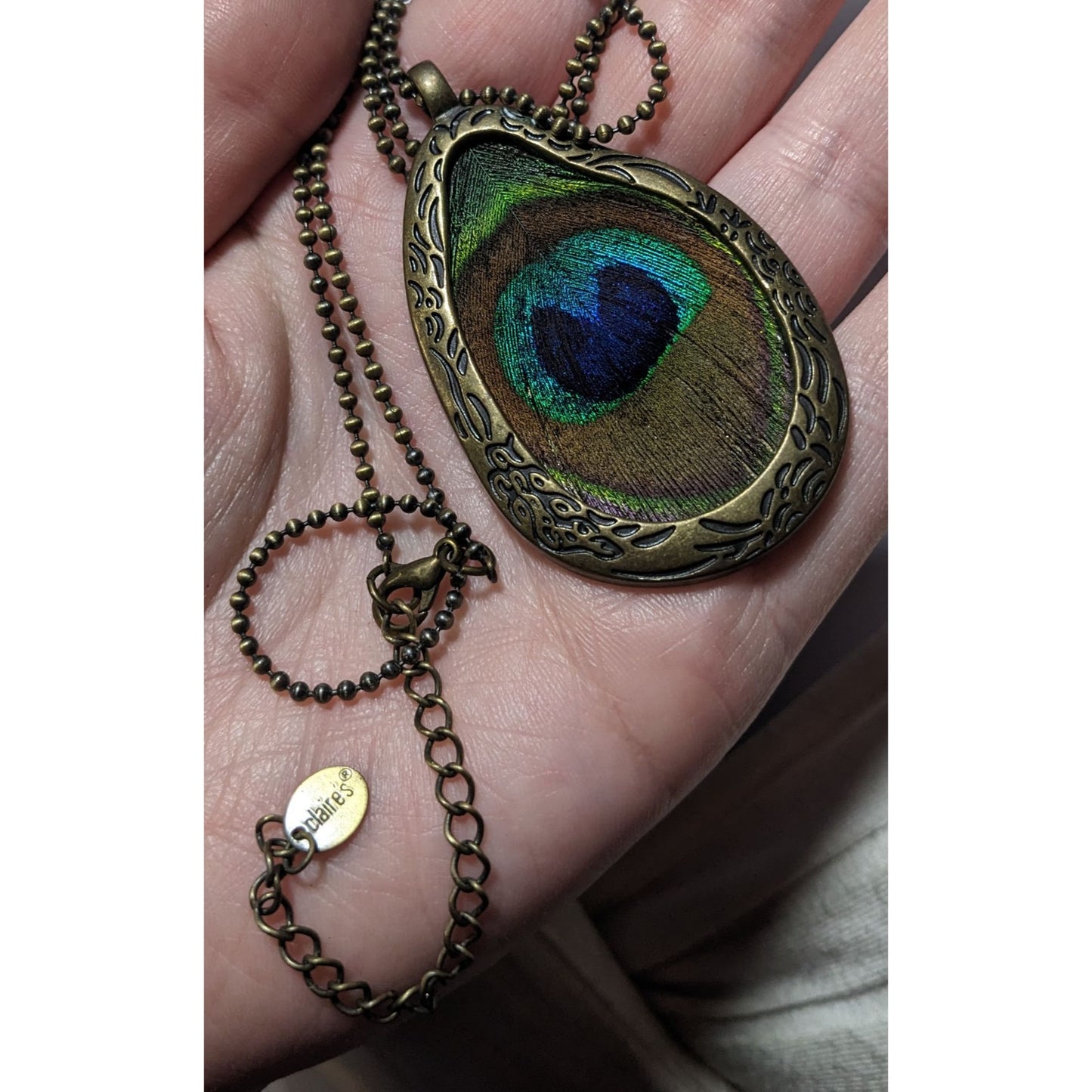 Vintage 90s Bohemian Peacock Feather Pendant Necklace