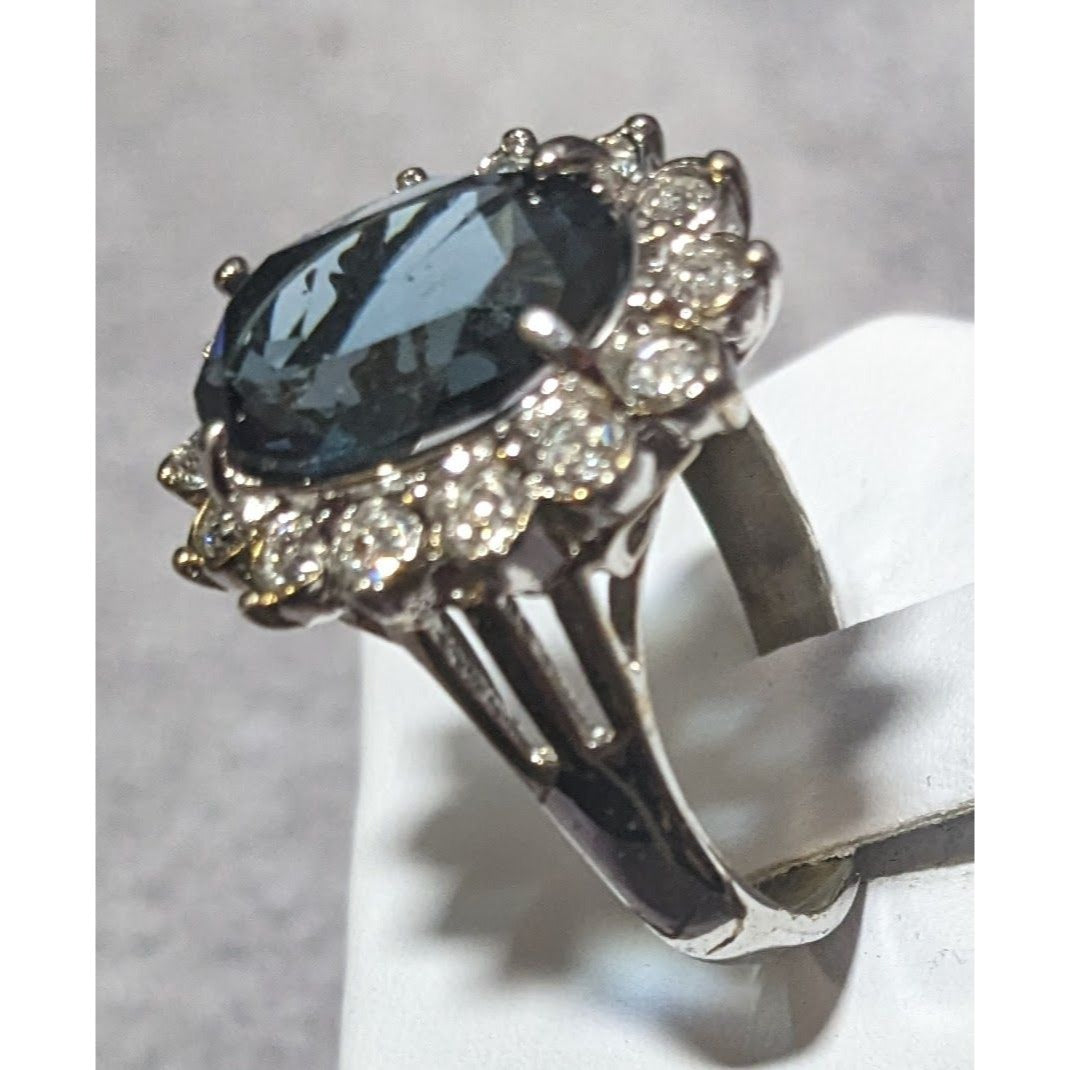 Elegant Whimsical Faux Sapphire Silver Tone Halo Ring Size 9