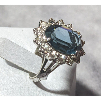 Elegant Whimsical Faux Sapphire Silver Tone Halo Ring Size 9