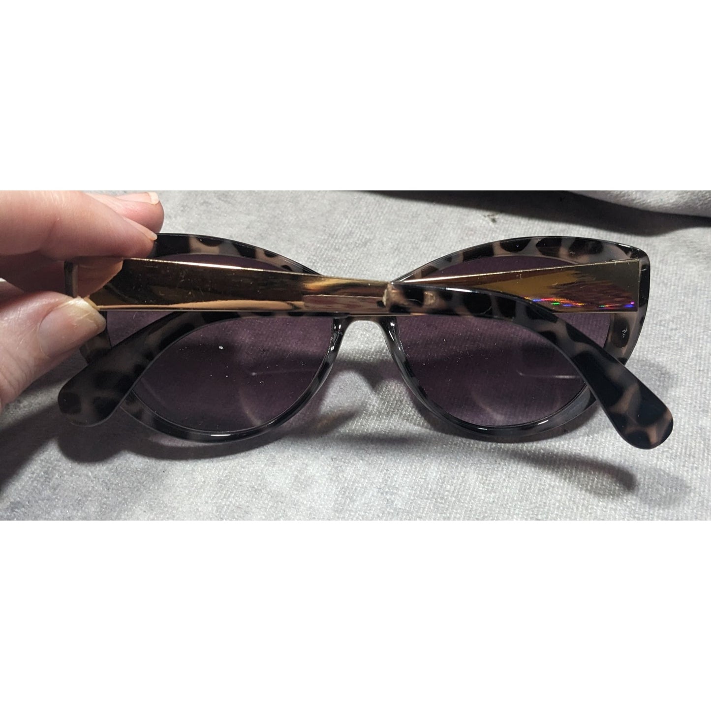Foster Grant Piper Black And Grey Gecko Print Cateye Sunglasses