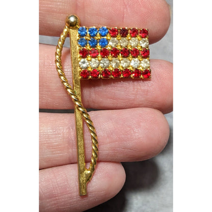 Vintage Rhinestone USA American Flag Brooch