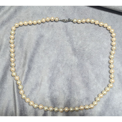 Vintage Glam Glass Pearl Beaded Necklace